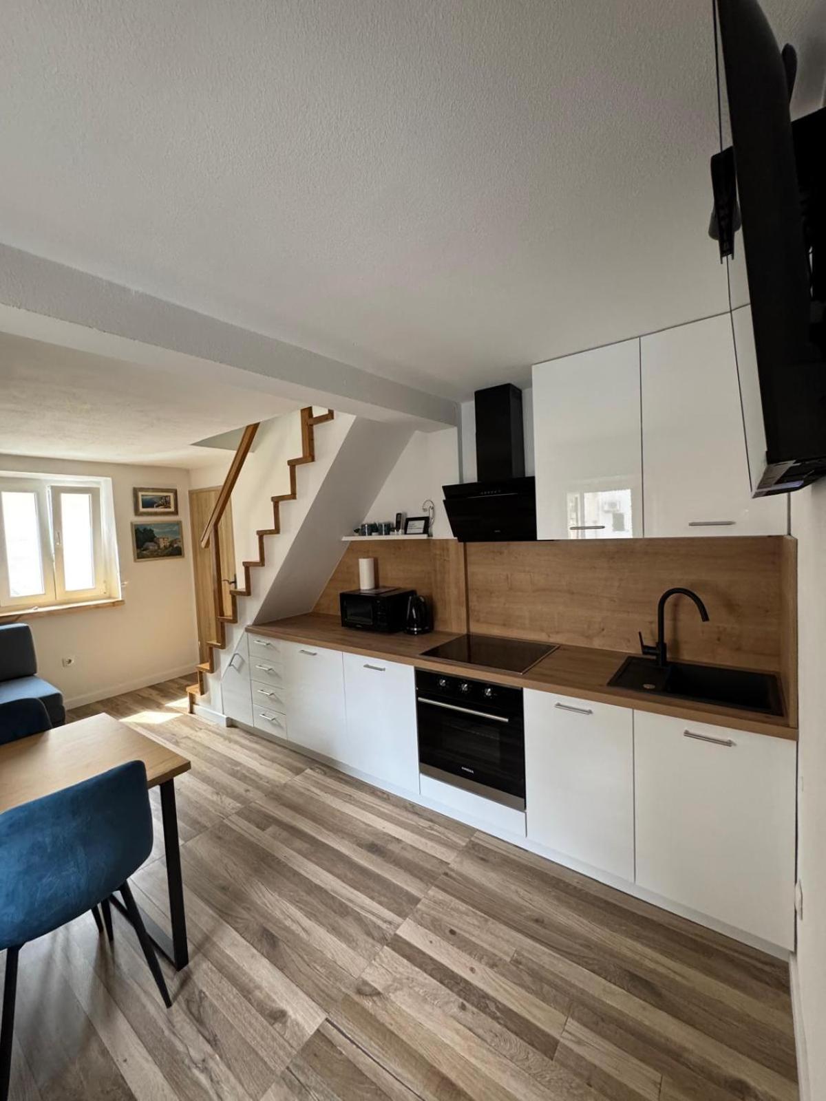 Apartments Bepina- 5 Mins From The Center Split Exteriör bild