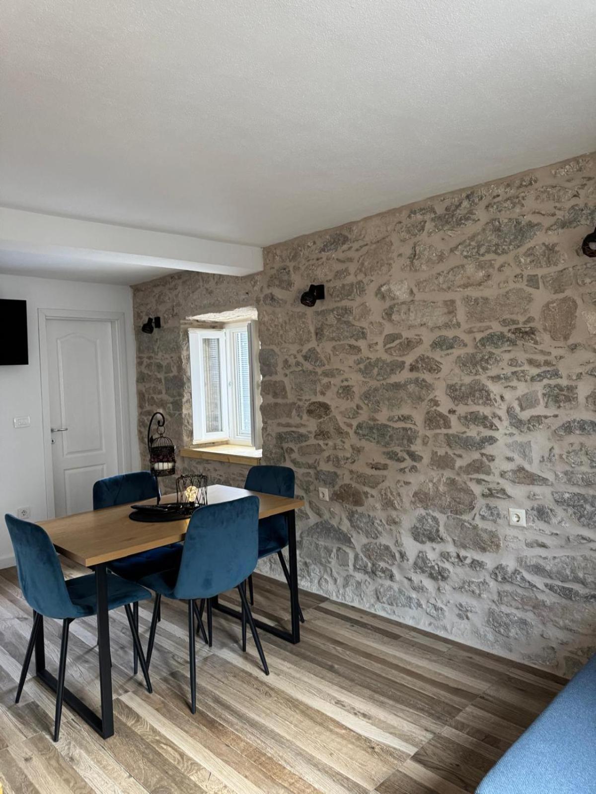 Apartments Bepina- 5 Mins From The Center Split Exteriör bild